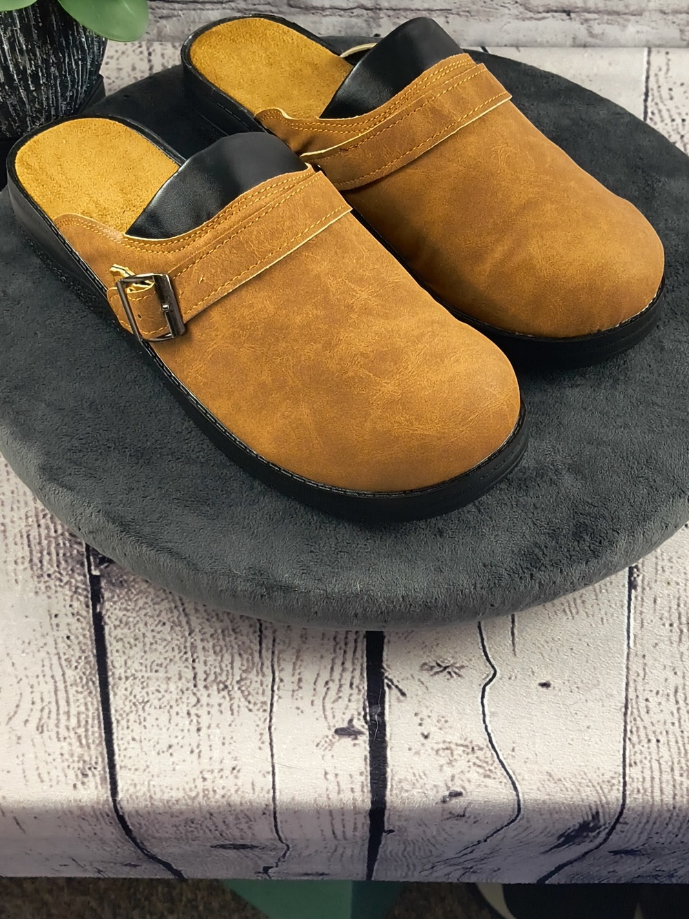 Casual Mule Clogs in Cognac Brown - Picture 3 of 9
